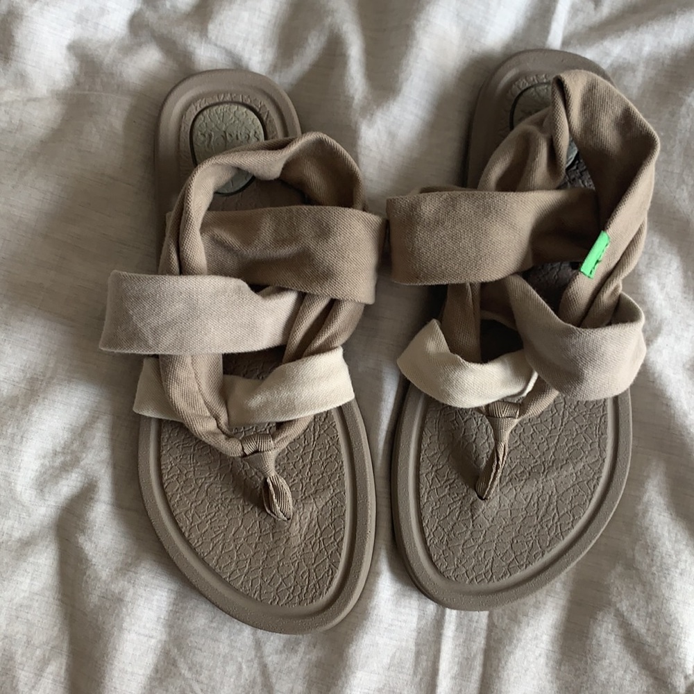 Sanuk wrap sandals